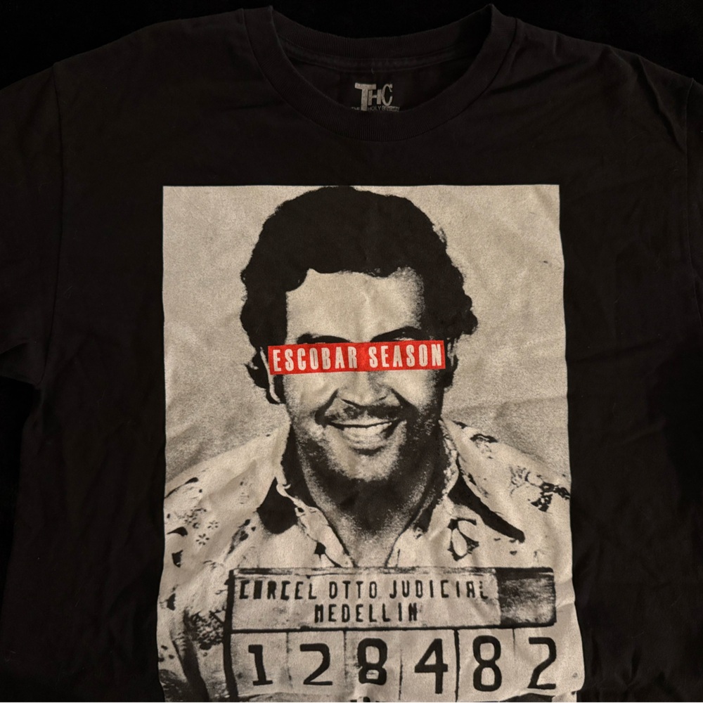 THC The Holy Couture Pablo Escobar Graphic Tee – Size L
